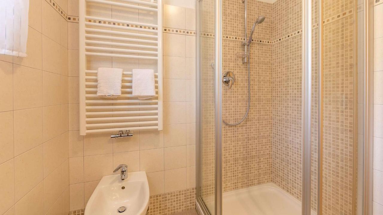 Agriturism Gscnara Apartment San Martino in Badia Luaran gambar